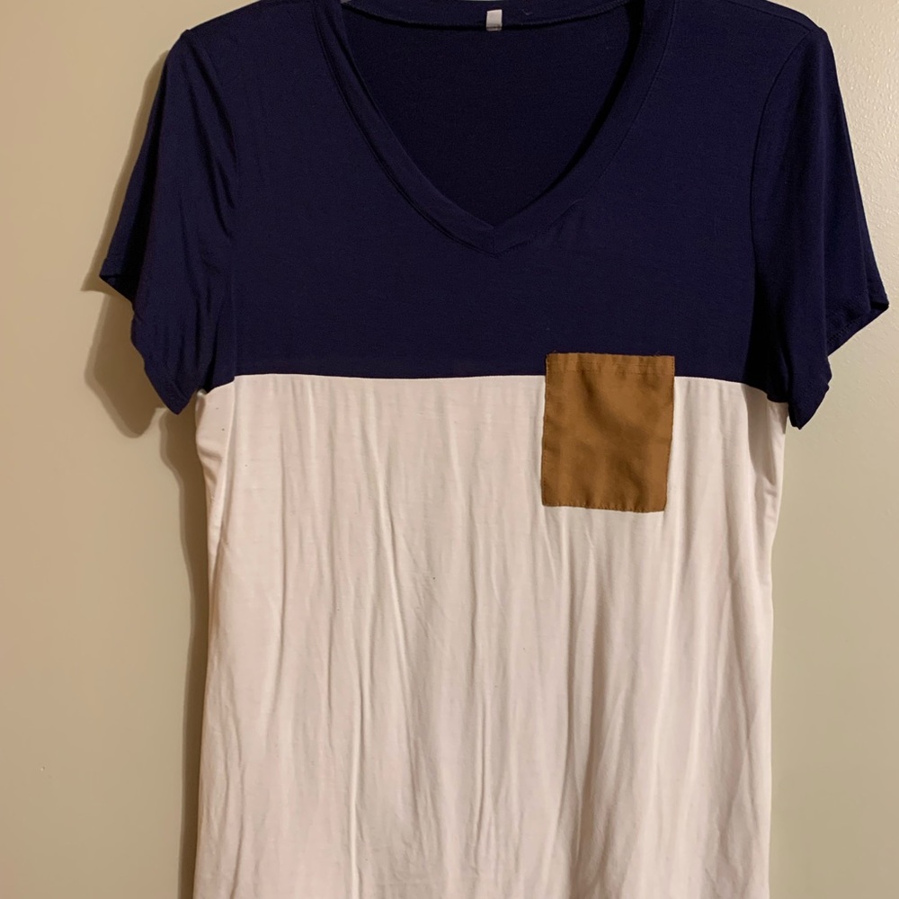 Navy/white/golden brown short-sleeved blouse sz L. Small spot on back in pic.